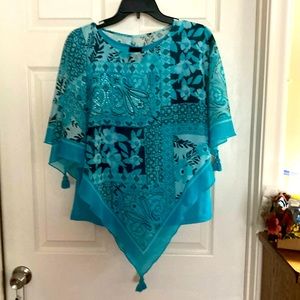 New directions sheer turquoise top two piece flare sleeve silver appliqué